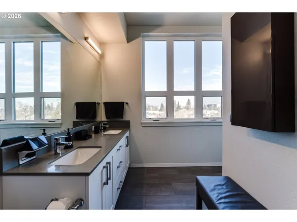 $999,000 | 1600 Pearl Street, Unit 608, Eugene, OR 97401