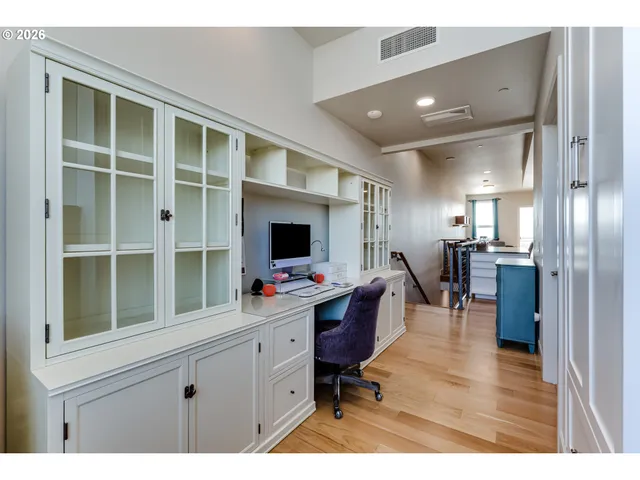 $999,000 | 1600 Pearl Street, Unit 608, Eugene, OR 97401