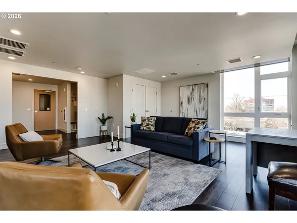 $999,000 | 1600 Pearl Street, Unit 608, Eugene, OR 97401