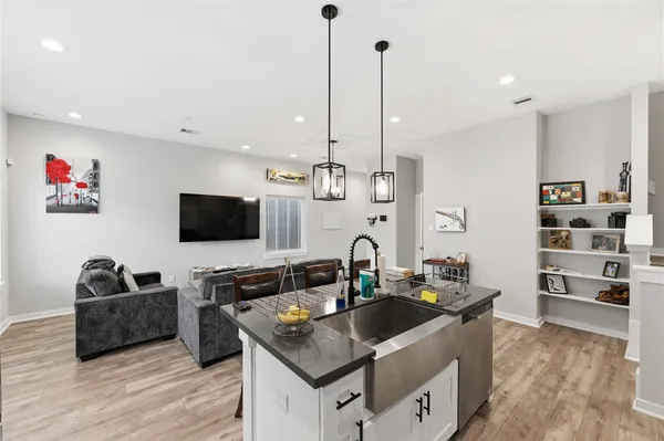 $2,300 | 417 Stonework Landing Lane, Houston, TX 77076