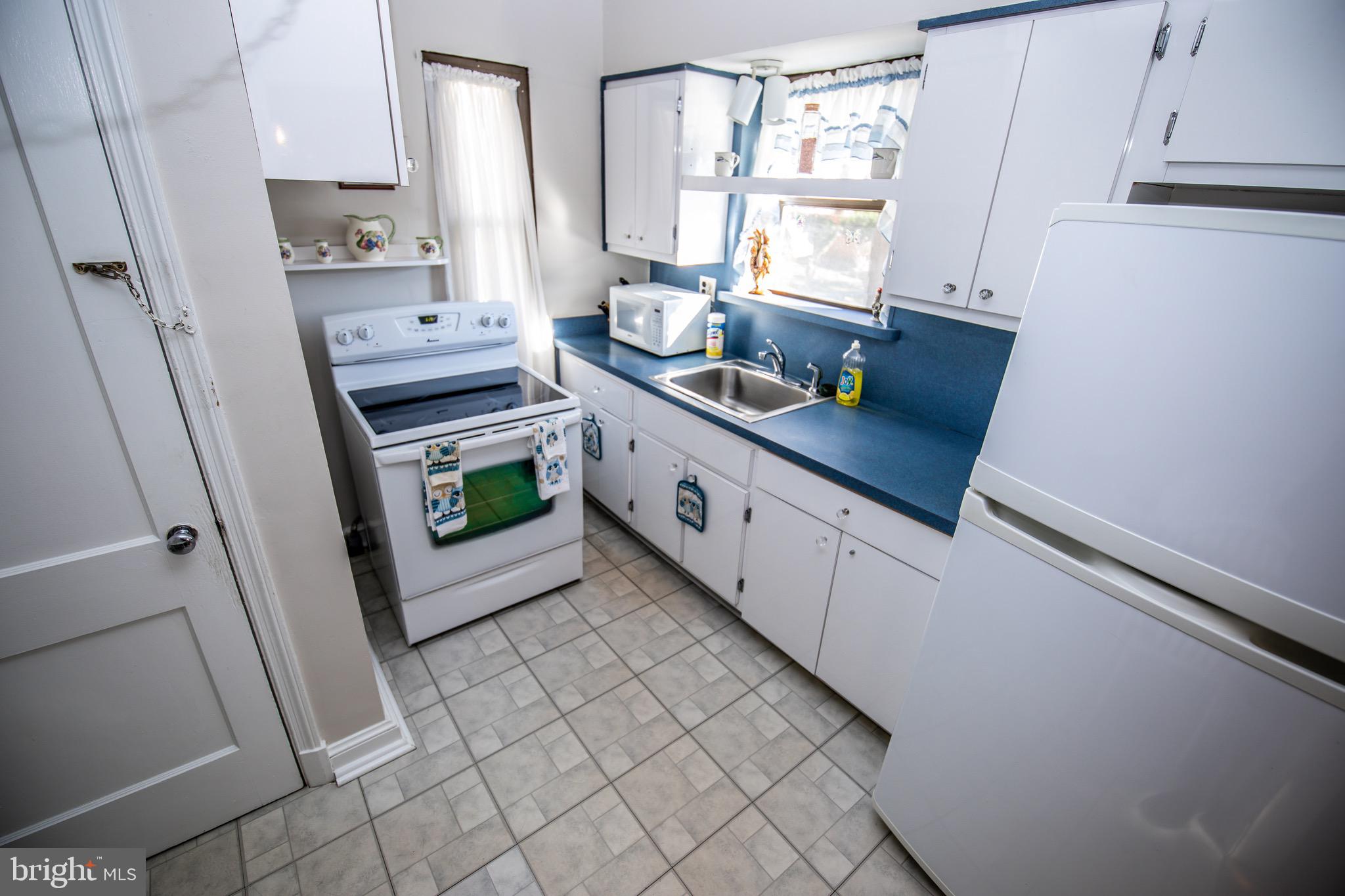 9607 Dilston Road Silver Spring, MD 20903 - Photo 17 of 39 Kitchen