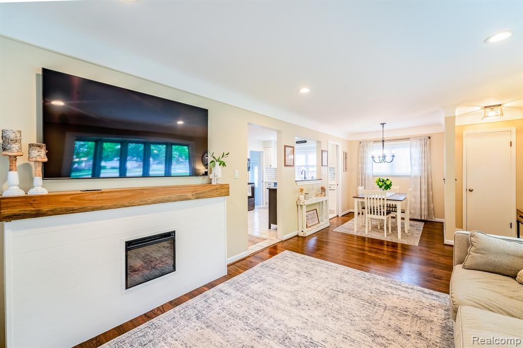 14810 Wick Road Allen Park, MI 48101 - Photo 10 of 45