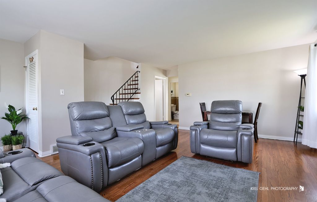 9550 Potter Road Des Plaines, IL 60016 - Photo 3 of 22
