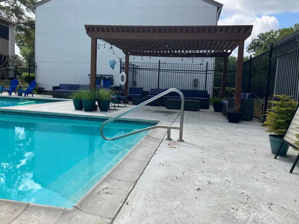 $1,300 | 12100 Melville Drive, Unit 412, Montgomery, TX 77356