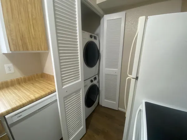 $1,300 | 12100 Melville Drive, Unit 412, Montgomery, TX 77356