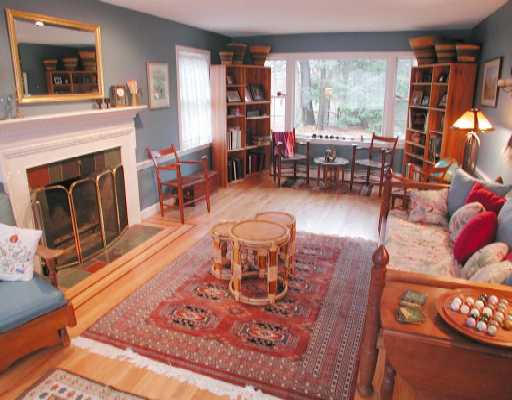 54 Meadowbrook Road Bedford, MA 01730 - Photo 2 of 6 Gallery Image 2