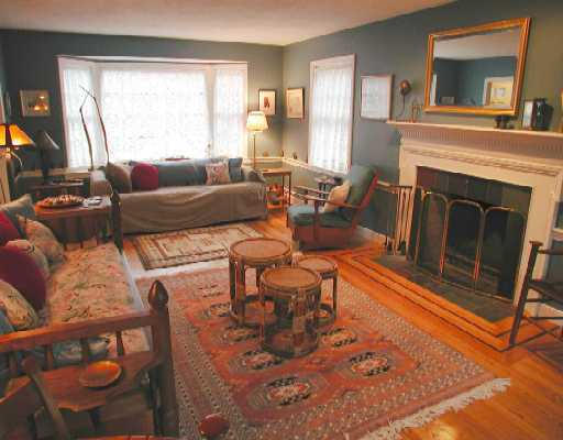54 Meadowbrook Road Bedford, MA 01730 - Photo 3 of 6 Gallery Image 3