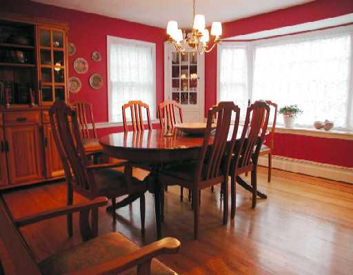 54 Meadowbrook Road Bedford, MA 01730 - Photo 4 of 6 Gallery Image 4
