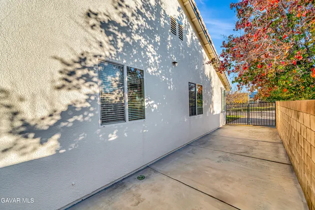 $579,900 | 6147 J-15 Street West, Lancaster, CA 93536