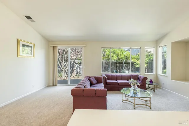 $795,000 | 7225 16th Hole Drive, Windsor, CA 95492