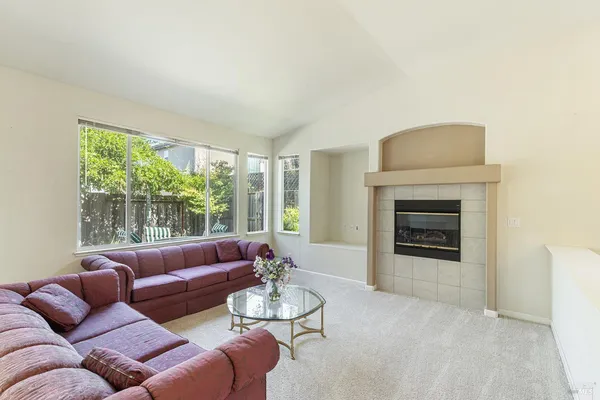 $795,000 | 7225 16th Hole Drive, Windsor, CA 95492