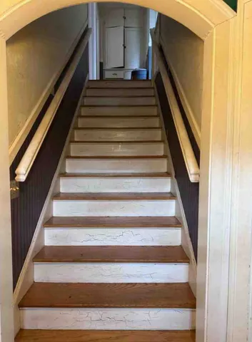 $435,000 | 2130 West Farwell Avenue, Chicago, IL 60645