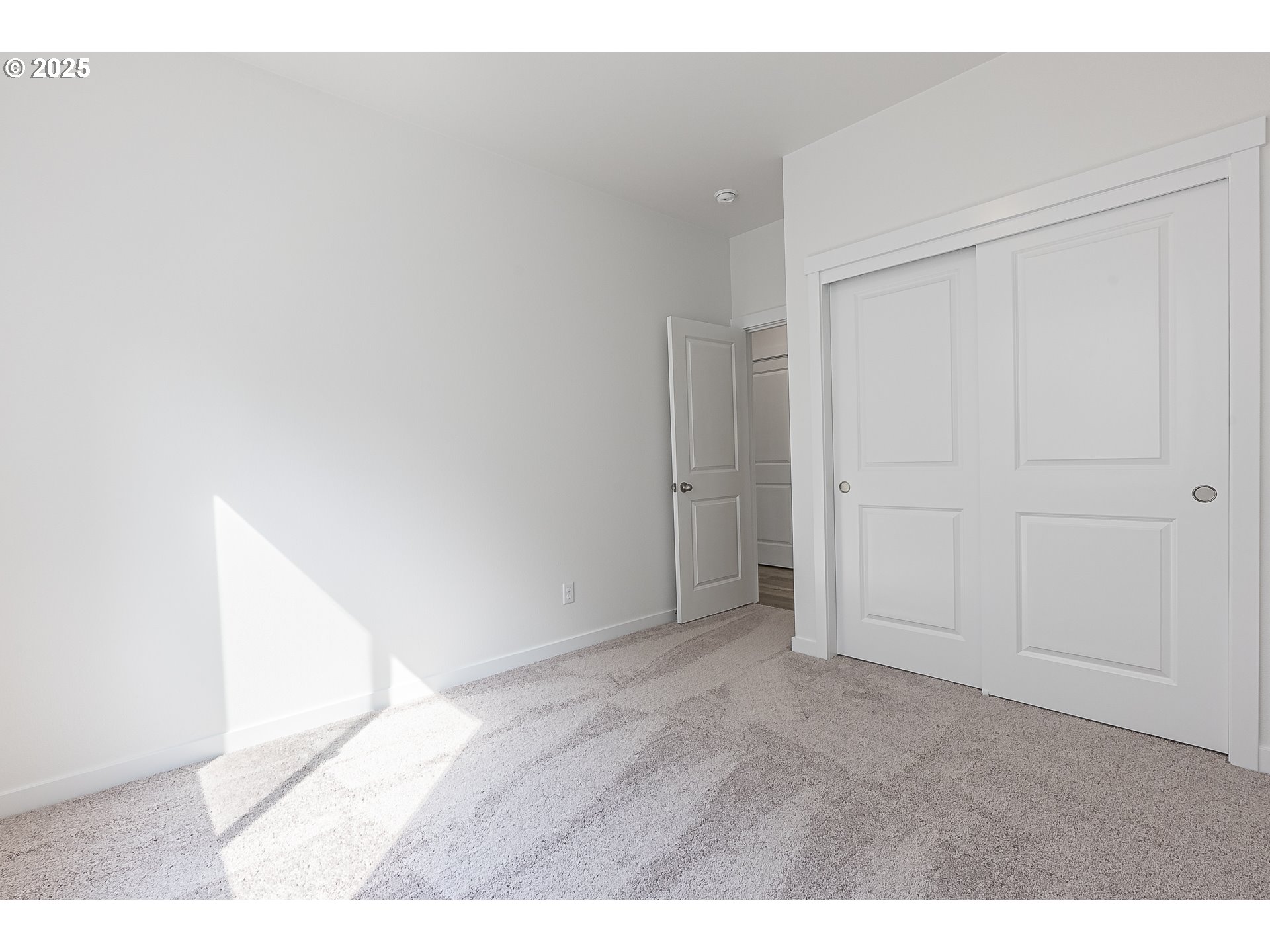 706 Tigerlily Street Silverton, OR 97381 - Photo 26 of 35