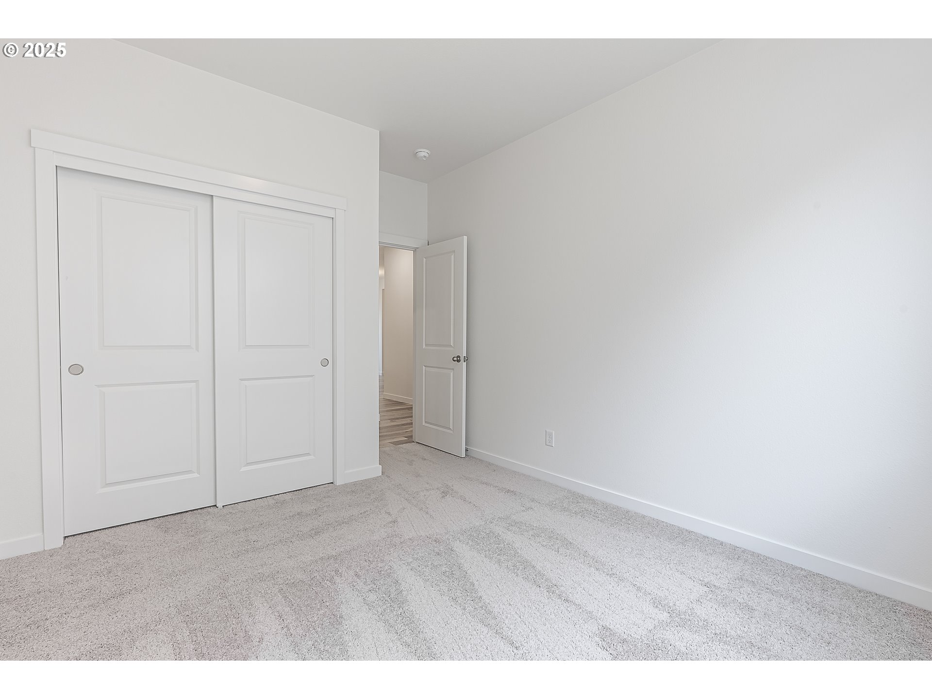 706 Tigerlily Street Silverton, OR 97381 - Photo 28 of 35