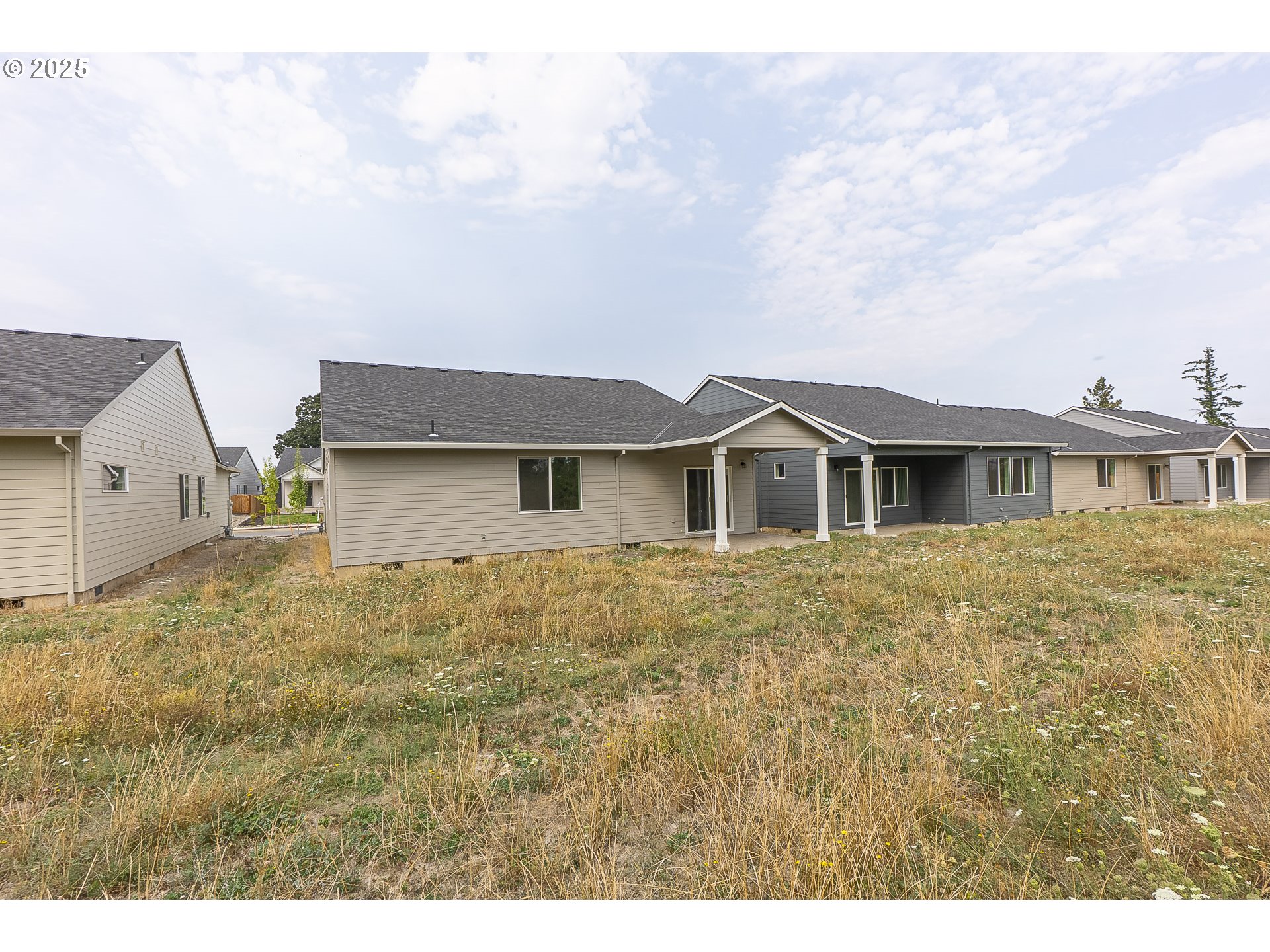 706 Tigerlily Street Silverton, OR 97381 - Photo 33 of 35