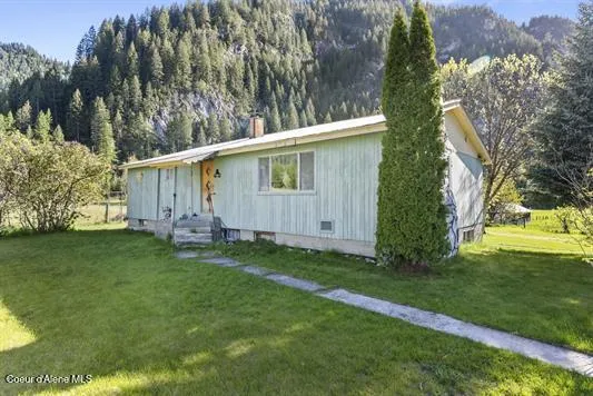 $1,950,000 | 4345 Wilcox Road, Northport, WA 99157