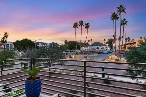 $749,900 | 1717 East Morten Avenue, Unit 3, Phoenix, AZ 85020