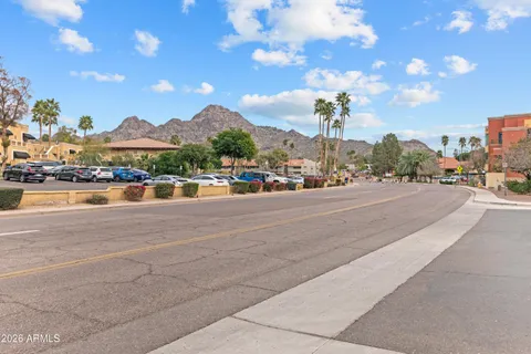 $749,900 | 1717 East Morten Avenue, Unit 3, Phoenix, AZ 85020