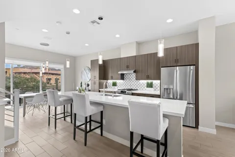 $749,900 | 1717 East Morten Avenue, Unit 3, Phoenix, AZ 85020