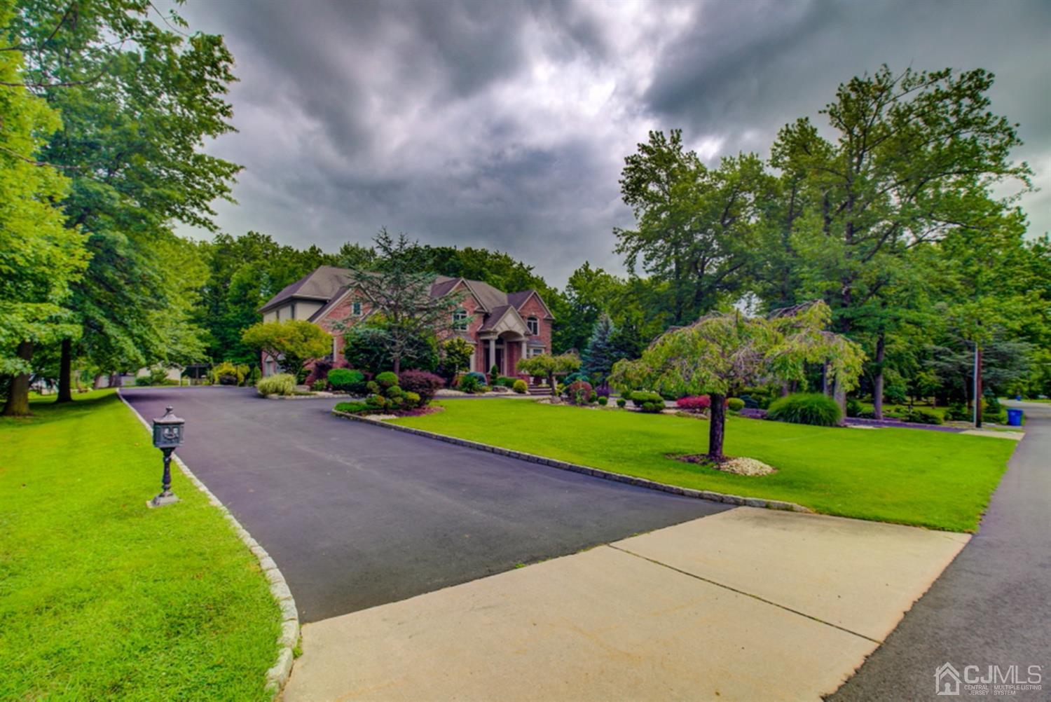 54 Meredith Road Colonia, NJ 07067 - Photo 3 of 41 Gallery Image 3