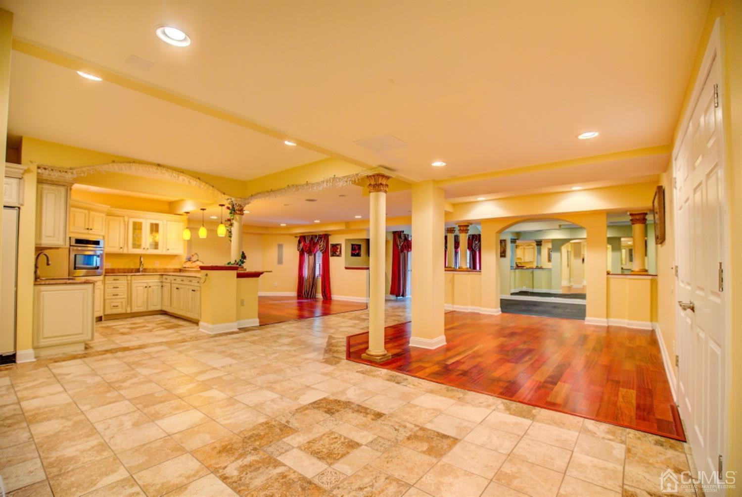 54 Meredith Road Colonia, NJ 07067 - Photo 29 of 41 Gallery Image 29