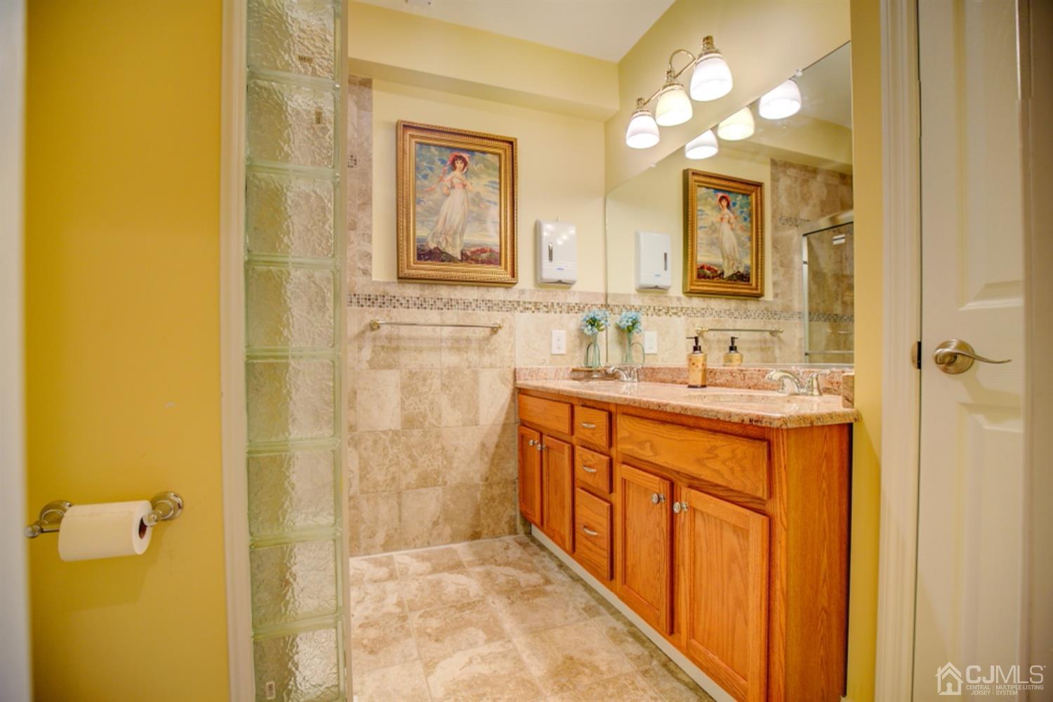 54 Meredith Road Colonia, NJ 07067 - Photo 30 of 41 Gallery Image 30