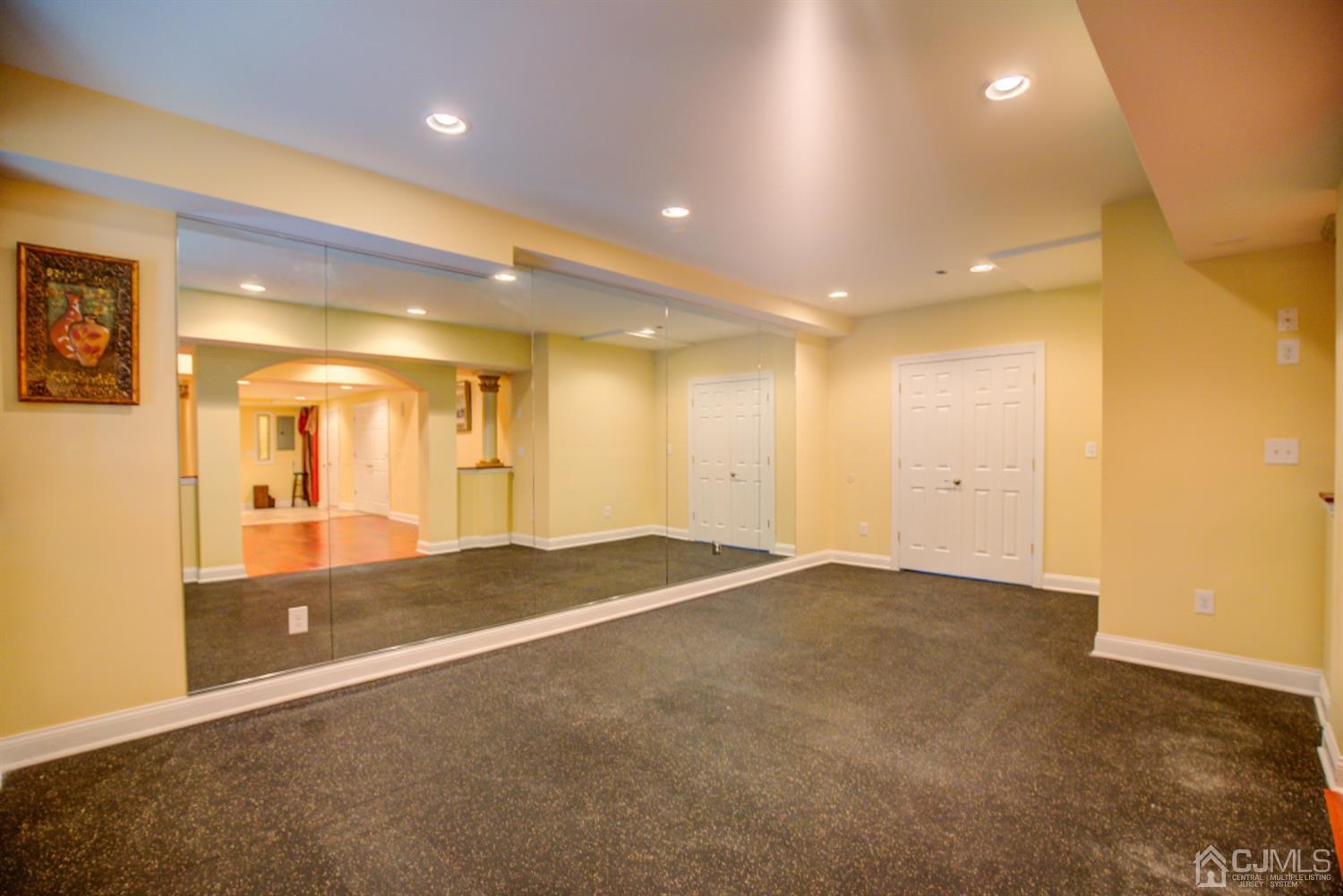 54 Meredith Road Colonia, NJ 07067 - Photo 32 of 41 Gallery Image 32