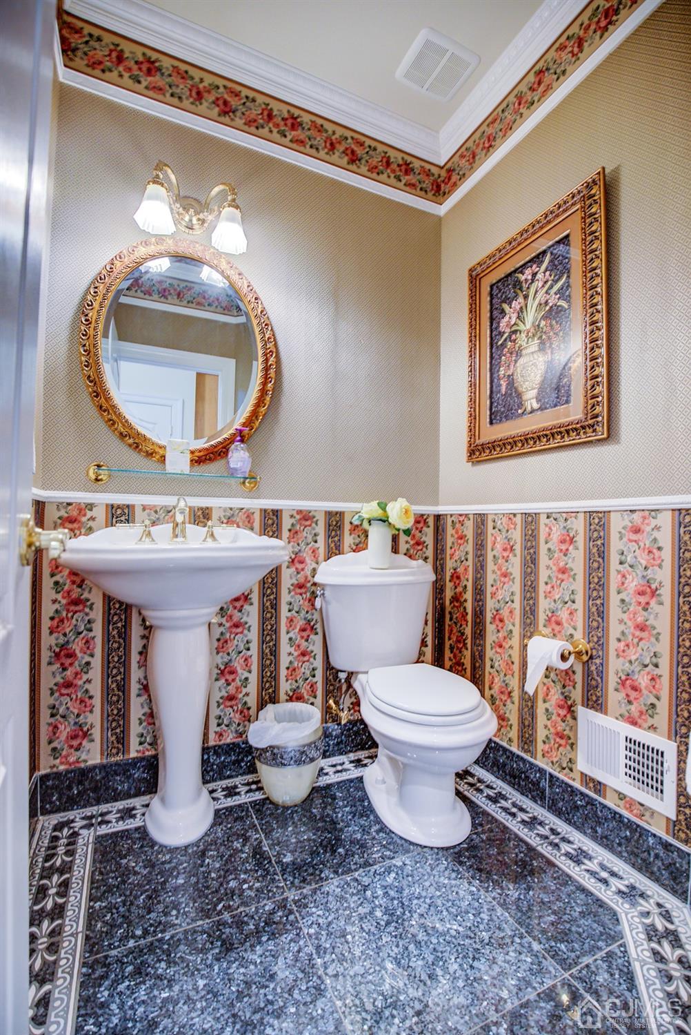 54 Meredith Road Colonia, NJ 07067 - Photo 33 of 41 Gallery Image 33