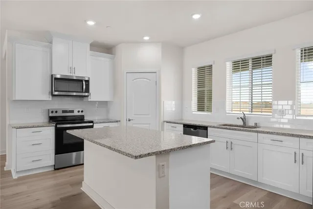 $708,900 | 14892 White Sage Road, Apple Valley, CA 92307