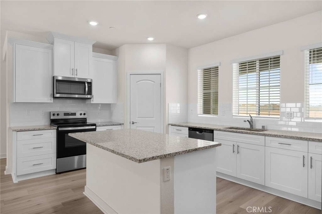 14892 White Sage Road Apple Valley, CA 92307 - Photo 2 of 7