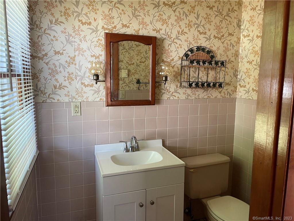 59 Foxon Road East Haven, CT 06513 - Photo 7 of 8 Half Bath