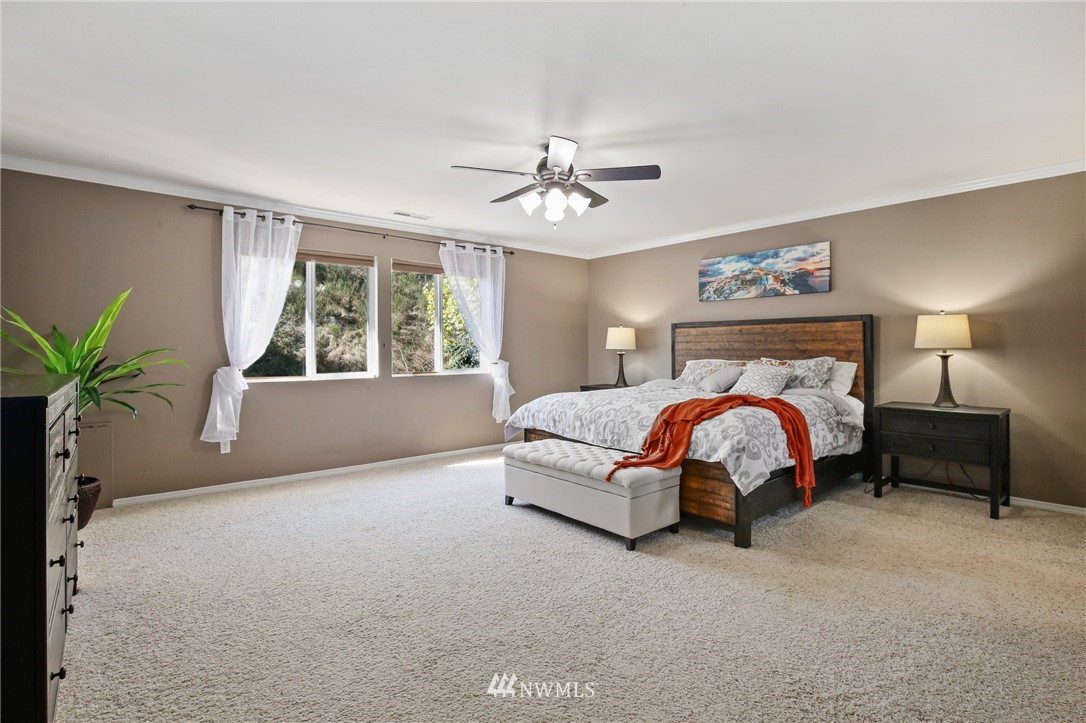 229 Ferndale Avenue Southeast Renton, WA 98056 - Photo 12 of 26