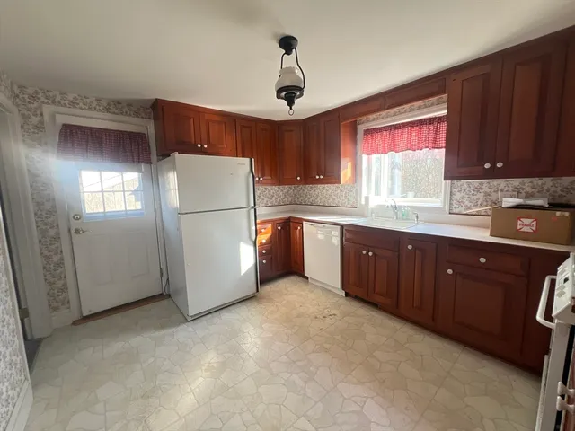 a view of a bathroom