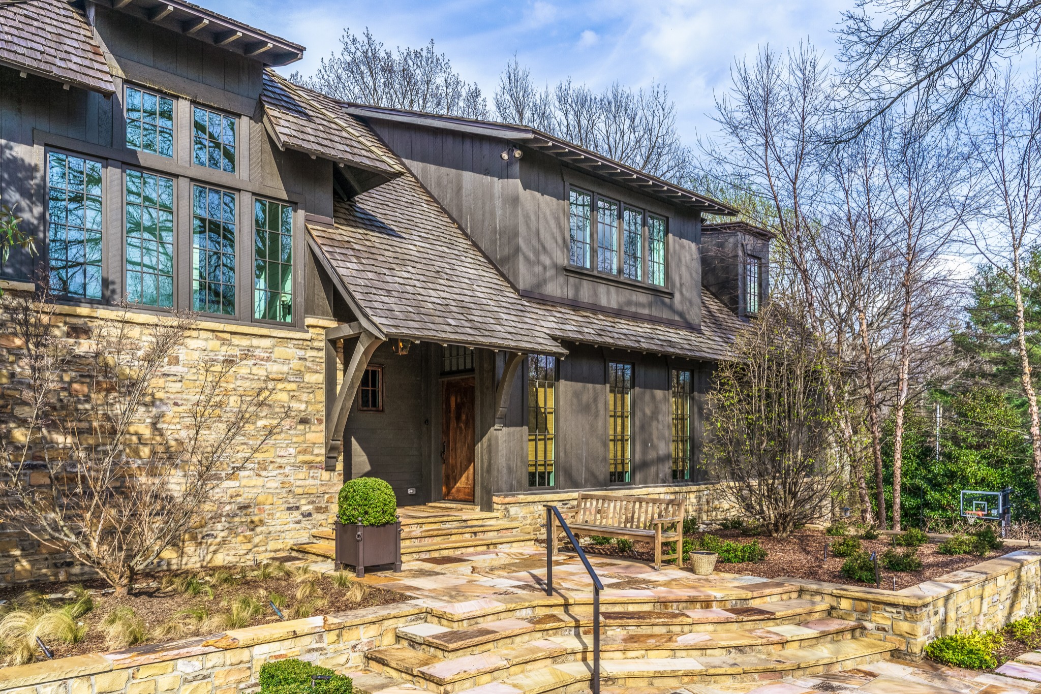 1801 Laurel Ridge Drive Nashville, TN 37215 - Photo 3 of 65 a front view of a house with a yard