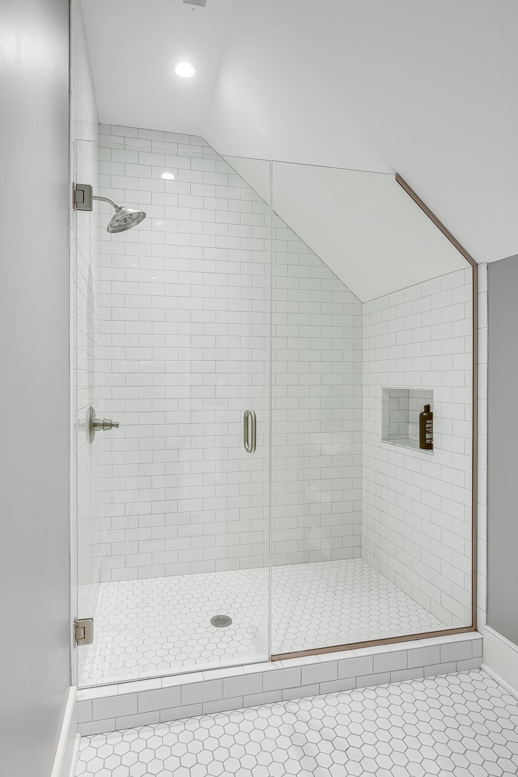 1801 Laurel Ridge Drive Nashville, TN 37215 - Photo 39 of 65 a bathroom with a shower