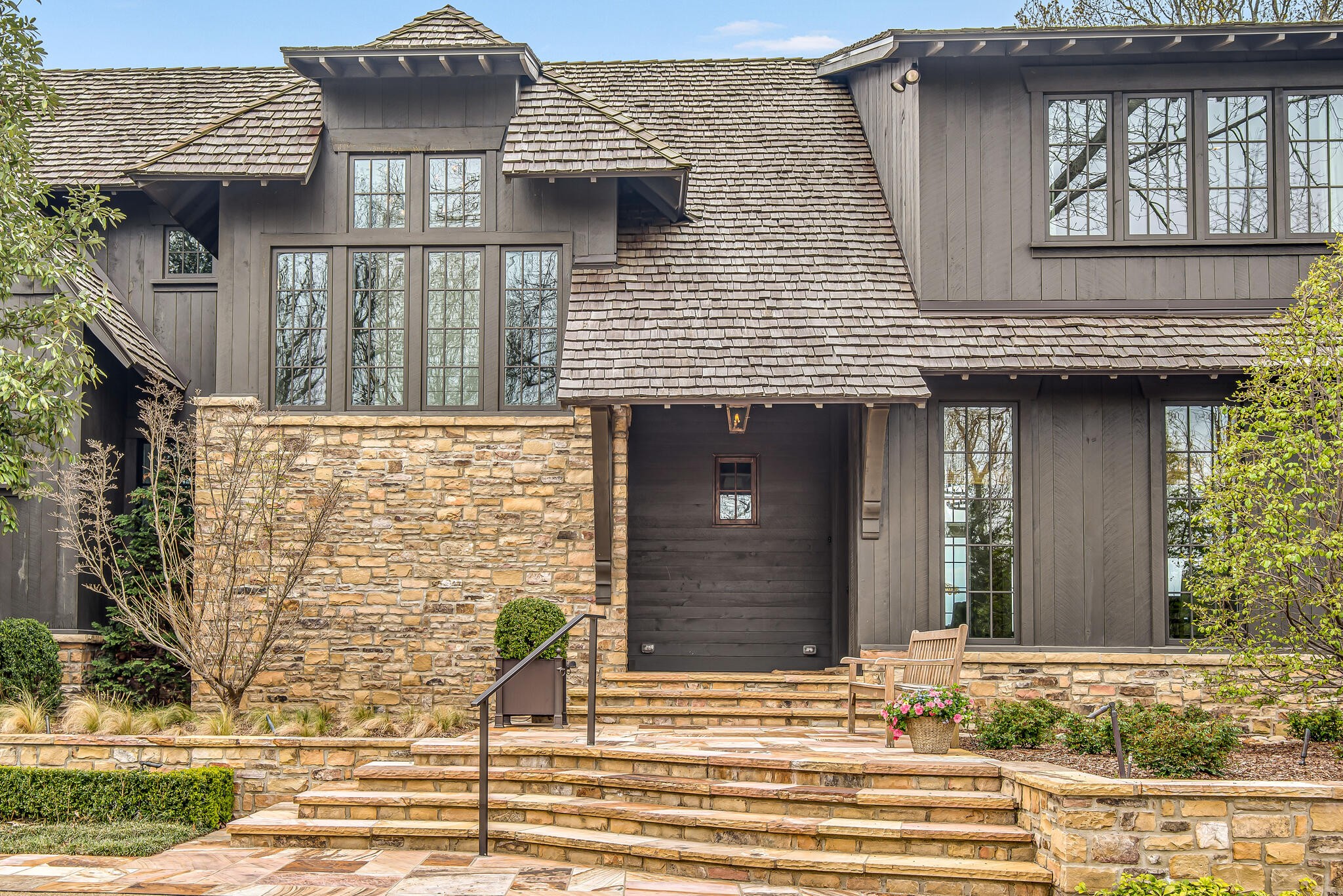 1801 Laurel Ridge Drive Nashville, TN 37215 - Photo 7 of 65 a front view of a house
