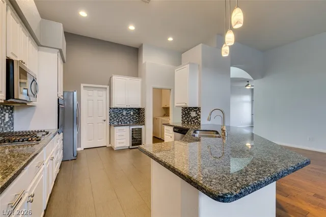 $3,650 | 2042 Poetry Avenue, Henderson, NV 89052