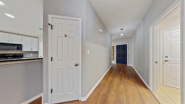 $2,400 | 221 Creek Ridge Lane, Round Rock, TX 78664