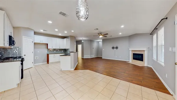 $2,400 | 221 Creek Ridge Lane, Round Rock, TX 78664