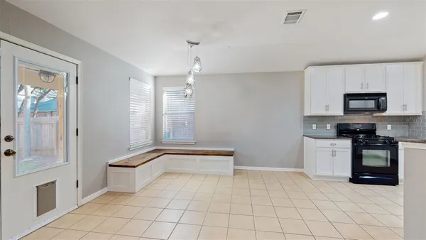 $2,400 | 221 Creek Ridge Lane, Round Rock, TX 78664