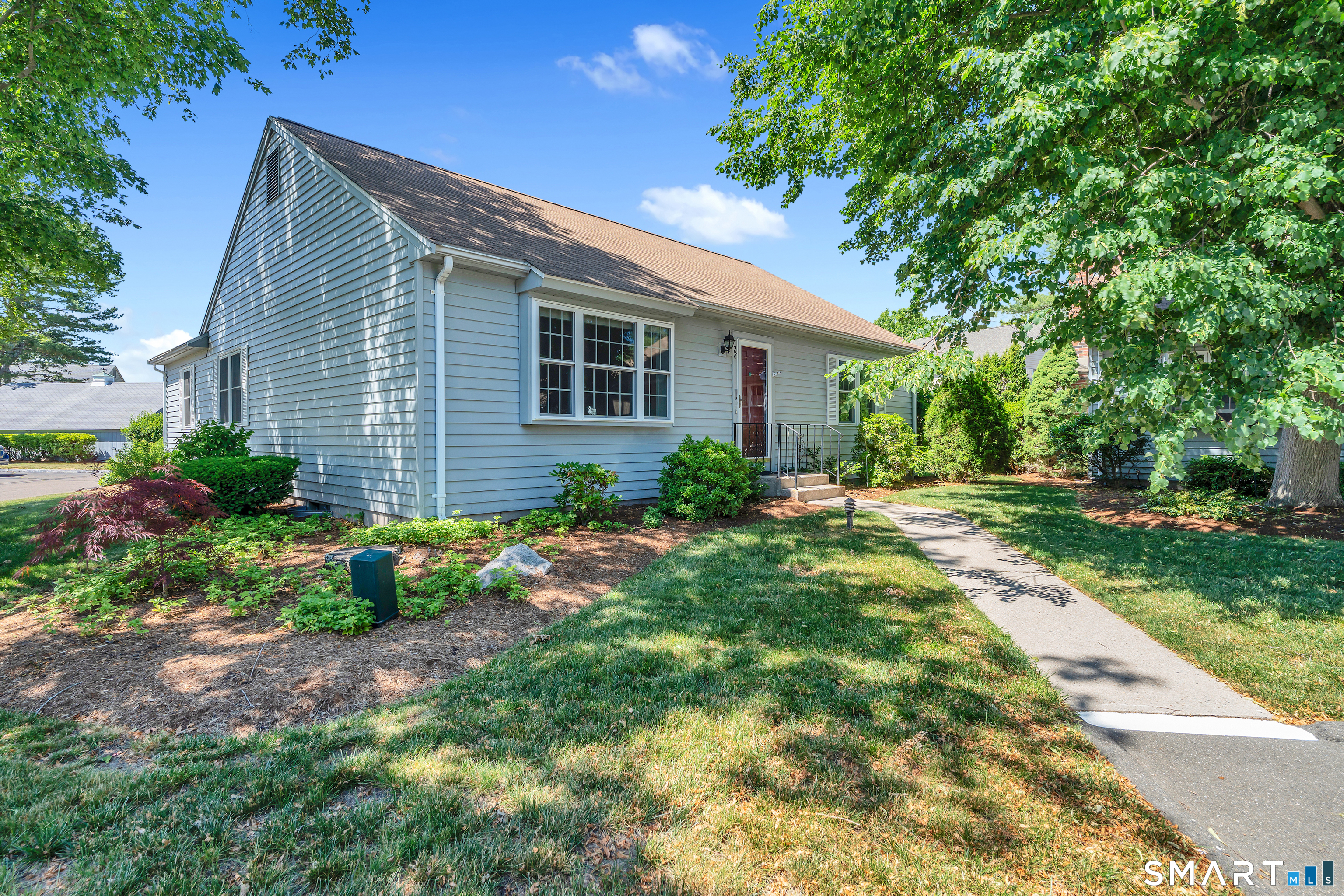 28 Downing Way, Unit 28 Madison, CT 06443 - Photo 2 of 30