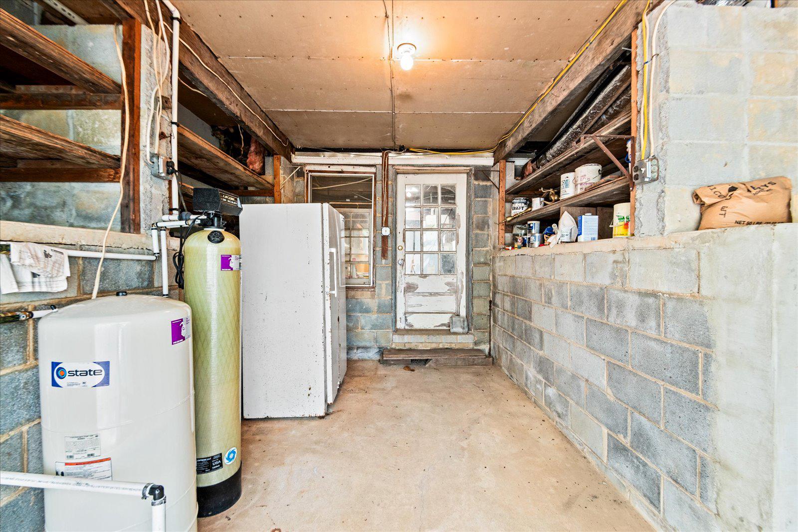 31934 Indiantown Road Locust Grove, VA 22508 - Photo 43 of 84 Spacious basement utility area.