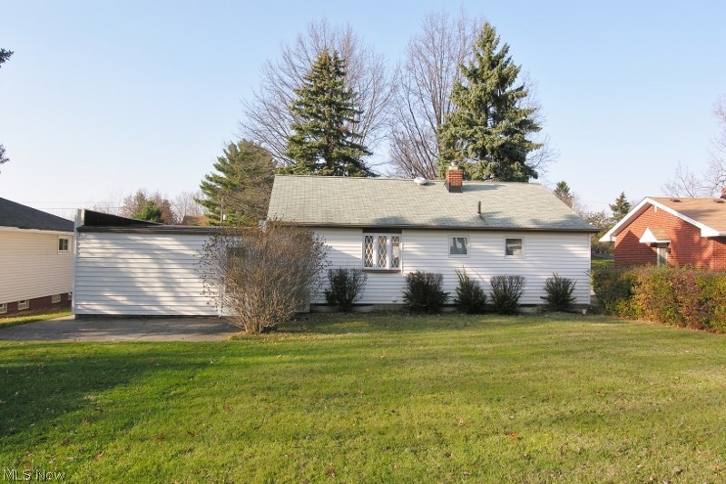 20282 Emery Road Cleveland, OH 44128 - Photo 2 of 20 Gallery Image 2