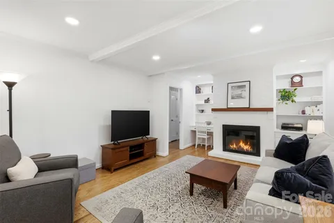 $950,000 | 3623 Chevington Road, Charlotte, NC 28226