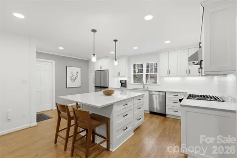 $950,000 | 3623 Chevington Road, Charlotte, NC 28226