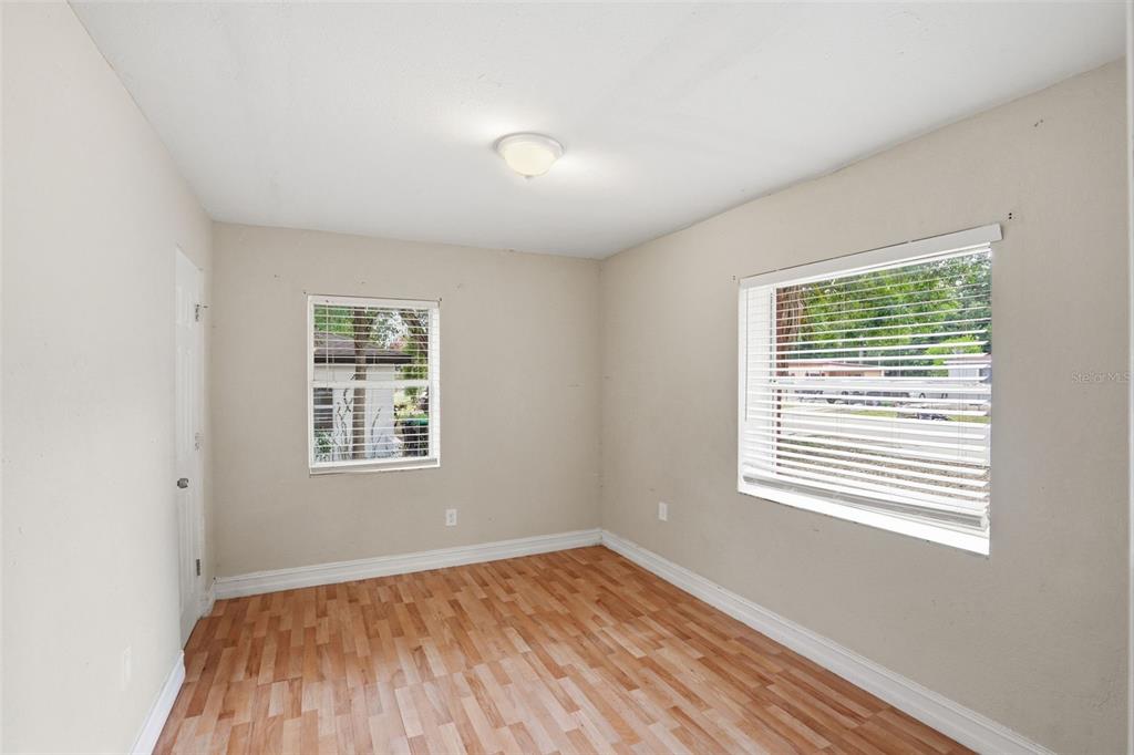 1011 Santa Barbara Road Orlando, FL 32808 - Photo 10 of 25 Gallery Image 10