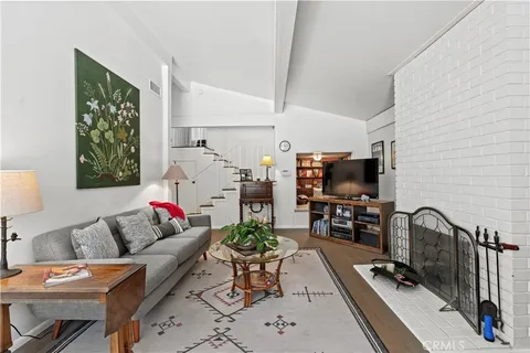 $950,000 | 4214 Tosca Road, Woodland Hills, CA 91364