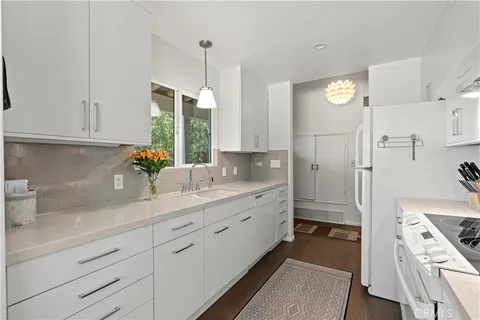 $950,000 | 4214 Tosca Road, Woodland Hills, CA 91364