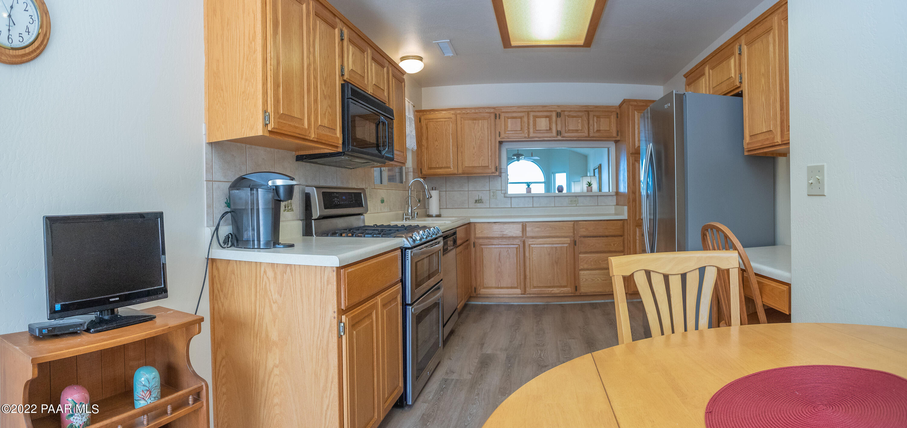 2734 College Heights Road Prescott, AZ 86301 - Photo 18 of 45 Breakfast-Kitchen