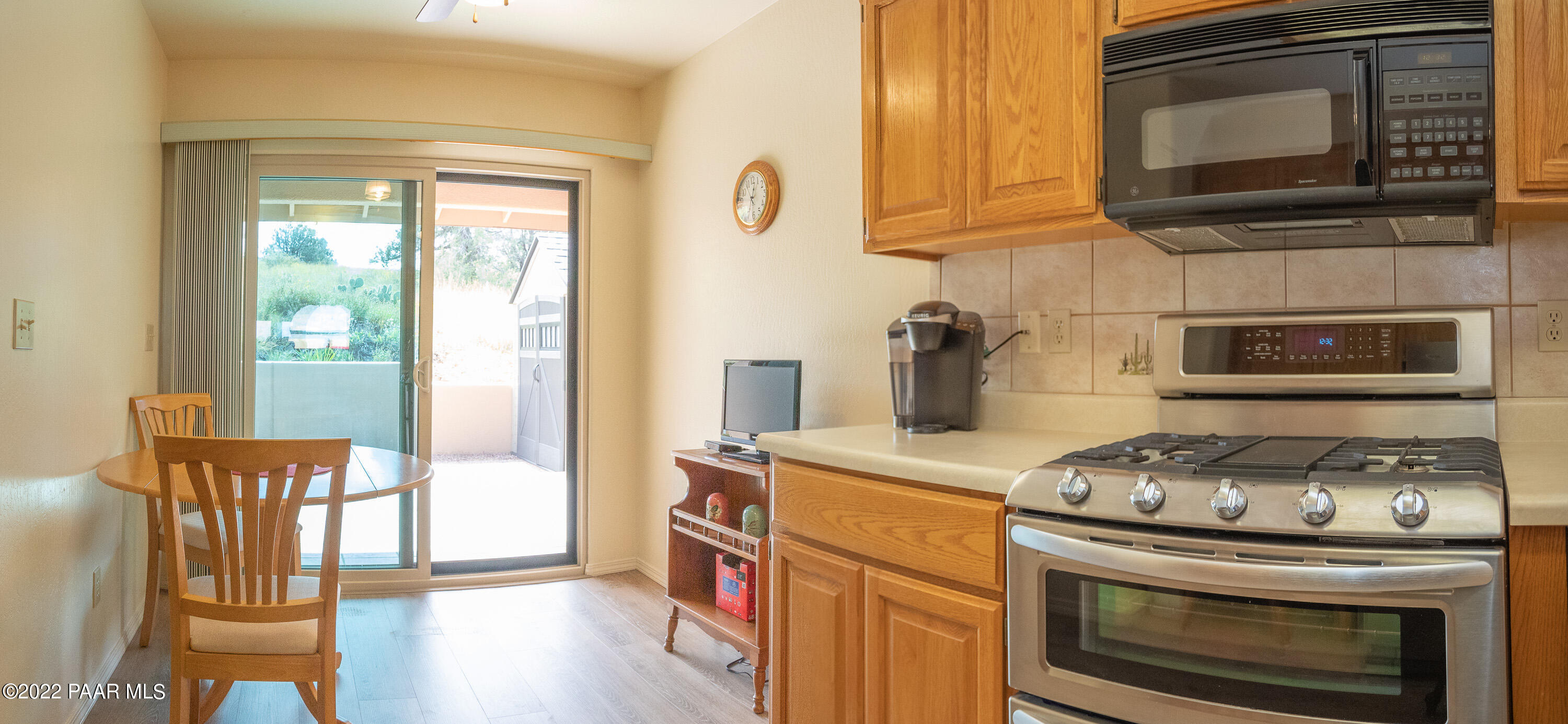 2734 College Heights Road Prescott, AZ 86301 - Photo 20 of 45 Kitchen-Breakfast Area